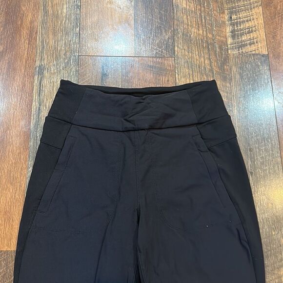 Athleta leggings 2 (899) - Picture 2 of 8